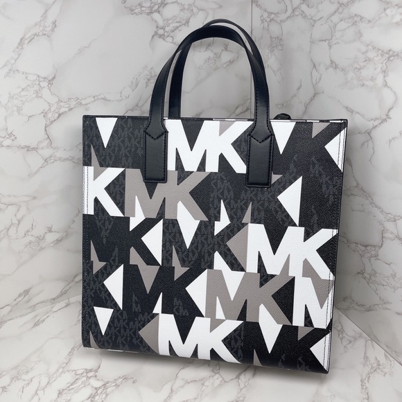 Michael Kors Kenly Large Tote - Picture 3 of 6